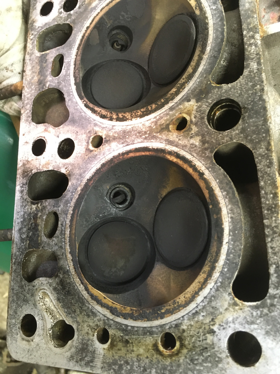 Чистка резьбы для свечи зажигания — Москвич 2137, 1,5 л, 1983 года ...