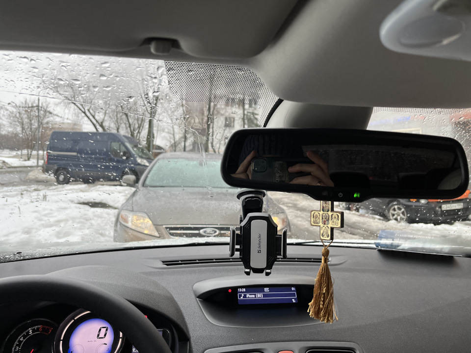 Регистратор+камера в зеркале, а так же сигналка с gps Pandora — Renault ...