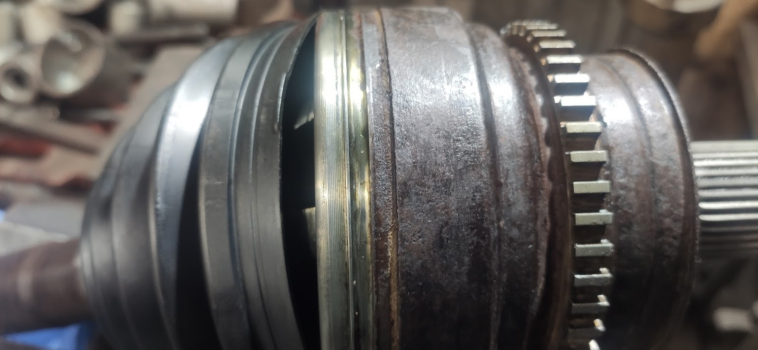 Замена внешнего пыльника заднего привода Паджеро 4 — Mitsubishi Pajero ...