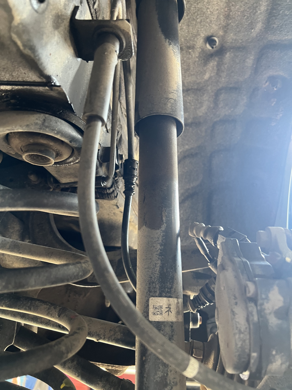 Течь амортизатора. Продолжение и решение. — Mazda CX-5 (2G), 2,5 л ...