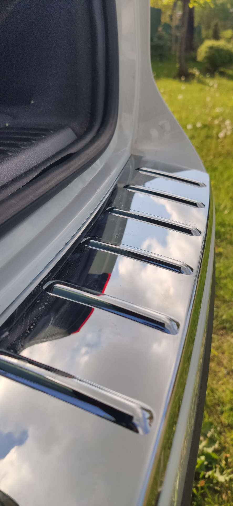Замена накладки бампера — Volkswagen Touareg (2G), 3 л, 2016 года ...