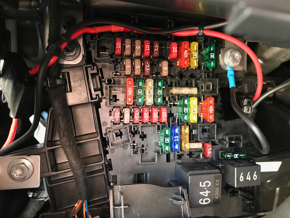 Блок предохранителей шкода октавия а 7 Подключение видеорегистратора Pioneer ND-DVR100 к блоку предохранителей - Skoda 