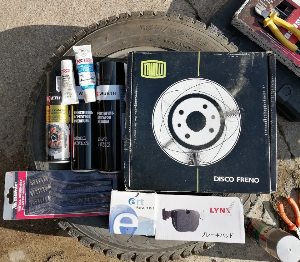 Замена передних тормозных дисков и колодок — Hyundai Solaris (1G), 1,4 ...