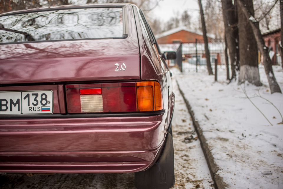 С рождеством и новым годом. — Москвич Юрий Долгорукий, 2 л, 1999 года ...