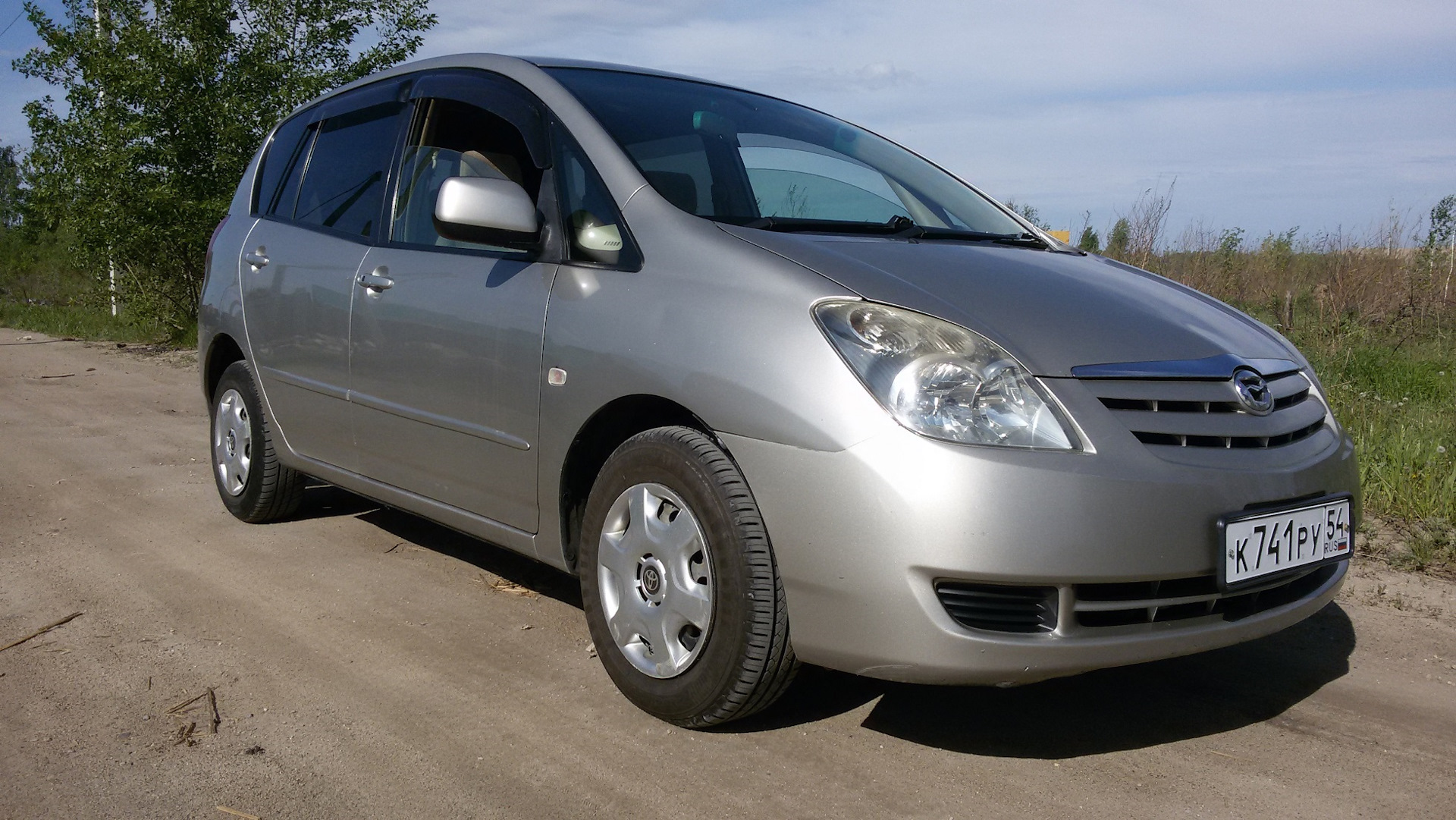 Королла спасио 121 кузов. Toyota Corolla Spacio 2004. Тойота Королла Спасио 2004. Spacio (e121). Toyota Spacio 2004.