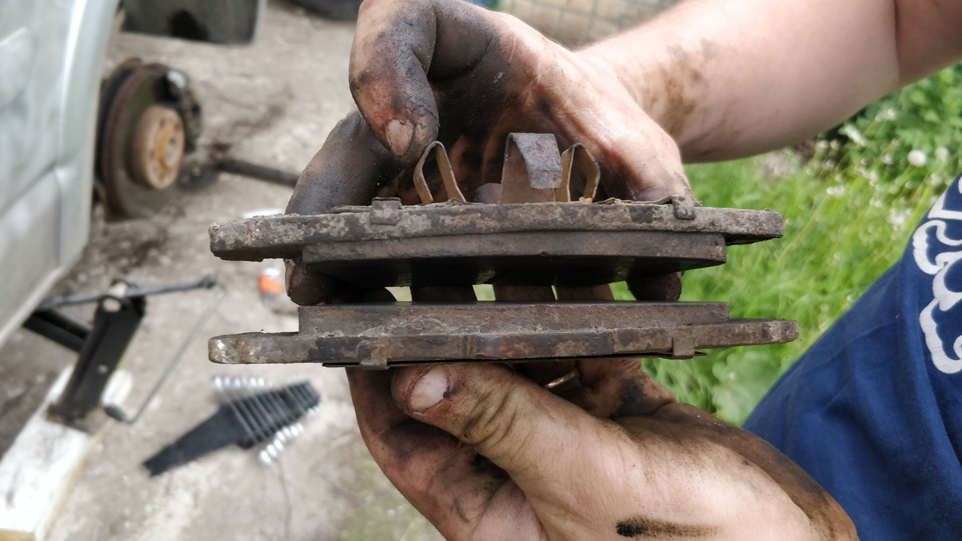 Надоедливый индикатор износа колодок — Volkswagen Multivan (T5), 2,5 л ...