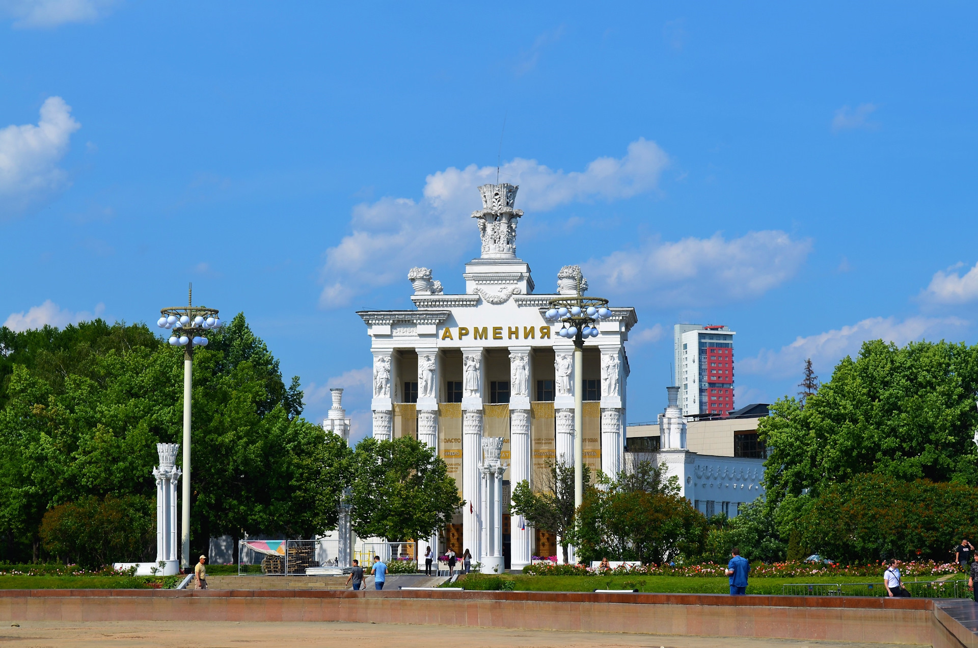 Вднх июль