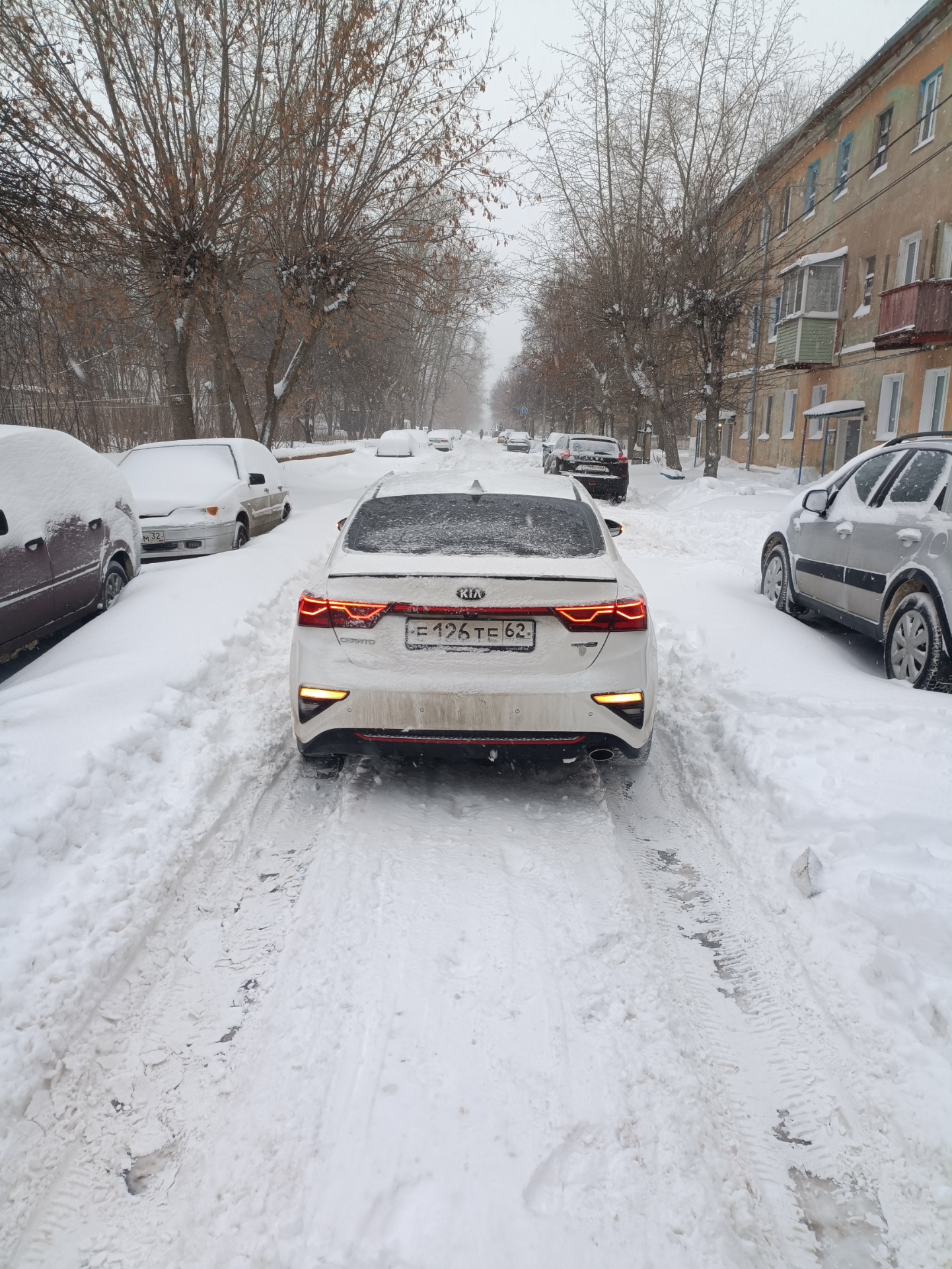 Там где пехота не пройдёт и броненосец не промчится — Kia Cerato 4g 2 л 2019 года просто