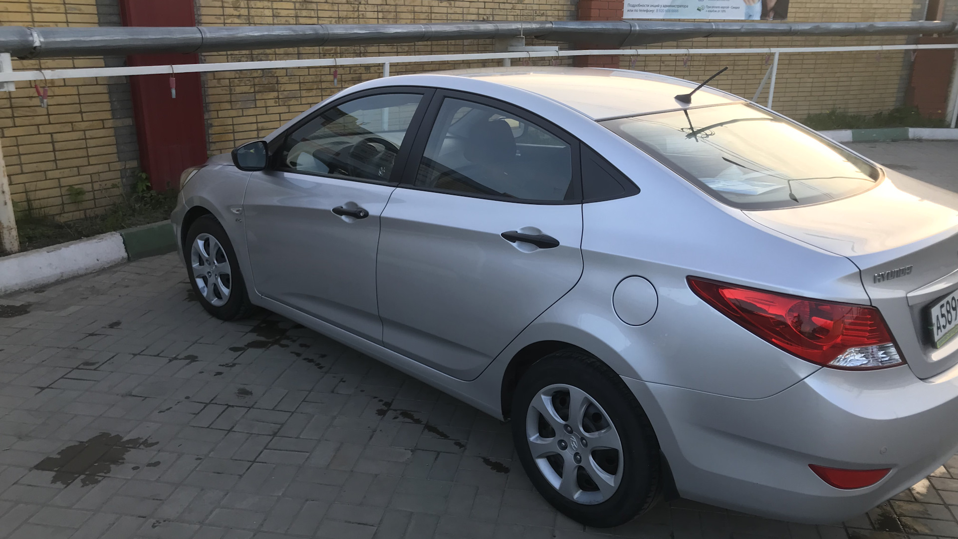 Hyundai Solaris 1.6 бензиновый 2014 | Серебристый металик на DRIVE2