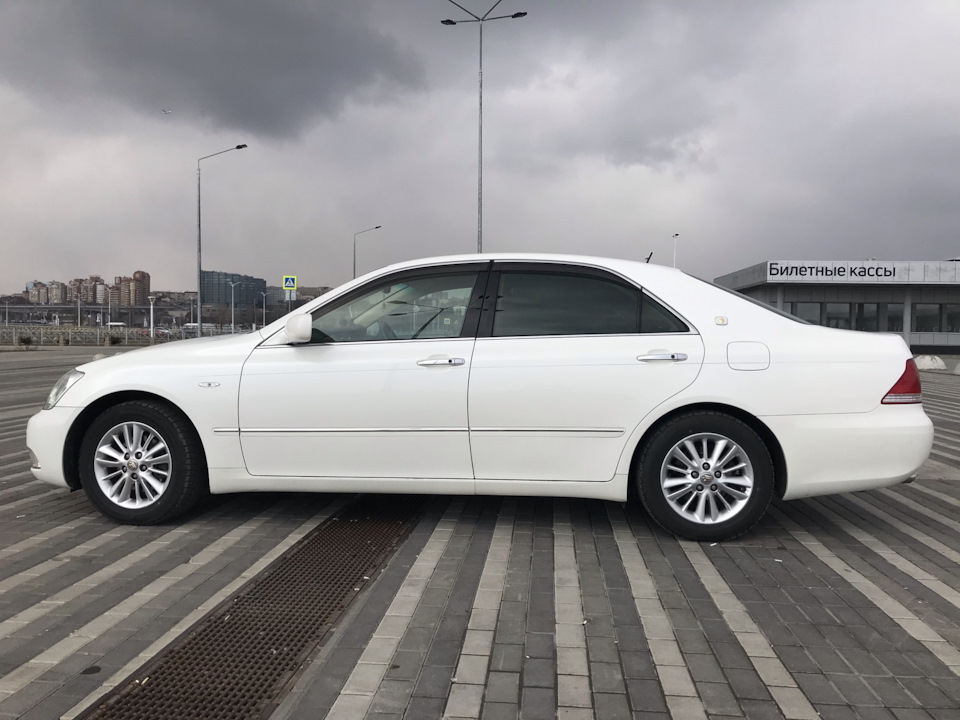 Toyota Crown s180 Р±РµР»С‹Р№