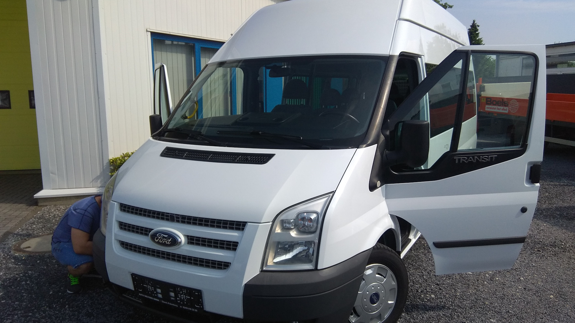 Транзит отзывы владельцев. Форд Транзит 125т300. Ford Transit trend. Ford Transit 2.2td 125л.с. расход топлива. Секрет экономии топлива Форд Транзит 2020 2.2 дизель.