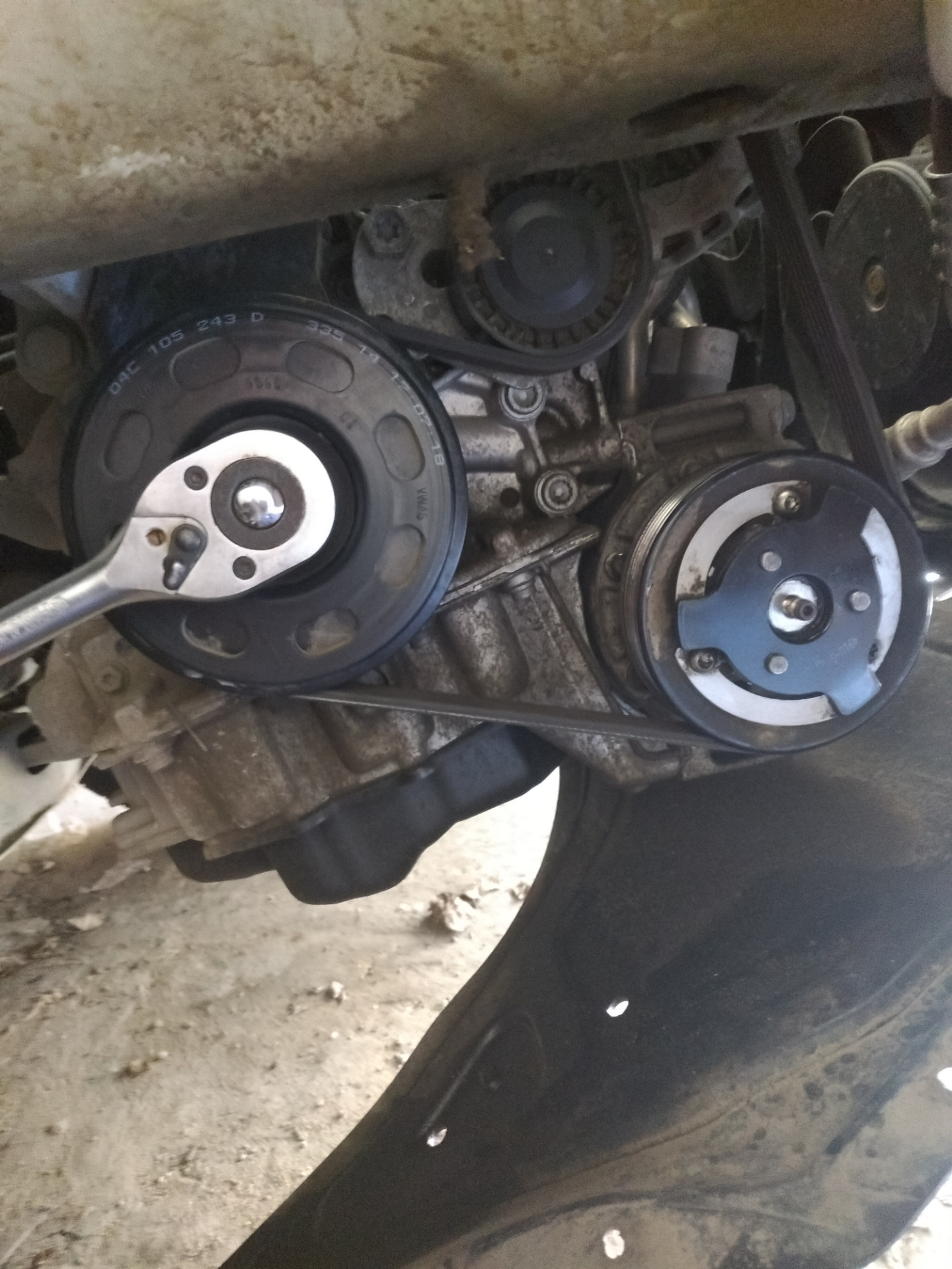 Замена подшипника на шкиве кондиционера — Skoda Yeti, 1,6 л, 2015 года ...