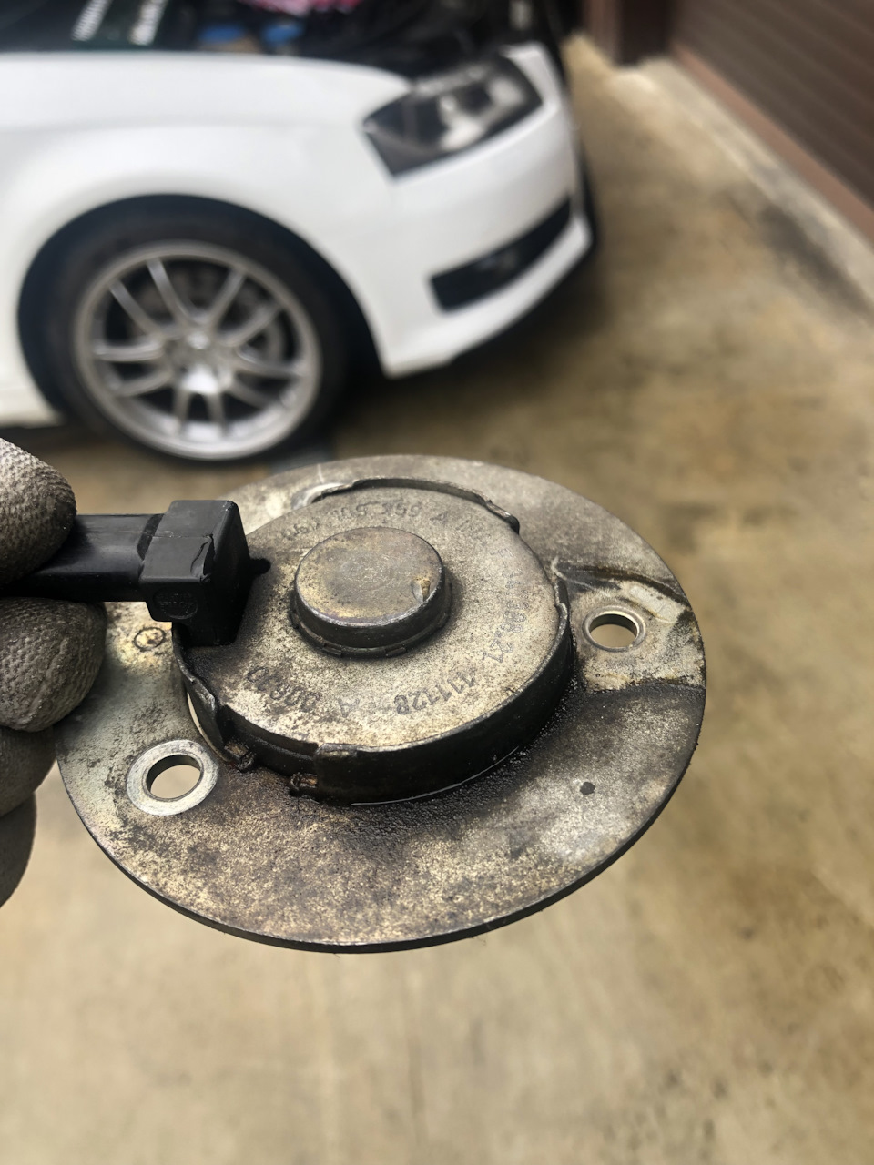 Замена клапана фазорегулятора еа888 gen2 — Audi A3 Sportback (8PA), 2 л ...