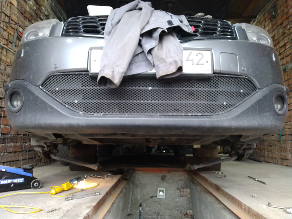 Замена сайлентблоков подрамника — Nissan Qashqai+2, 2 л, 2012 года ...