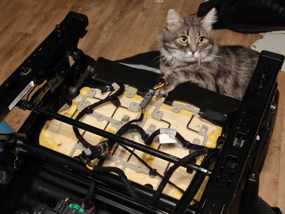 Подогрев сидушки в строю — Opel Astra J, 1,6 л, 2014 года | запчасти ...