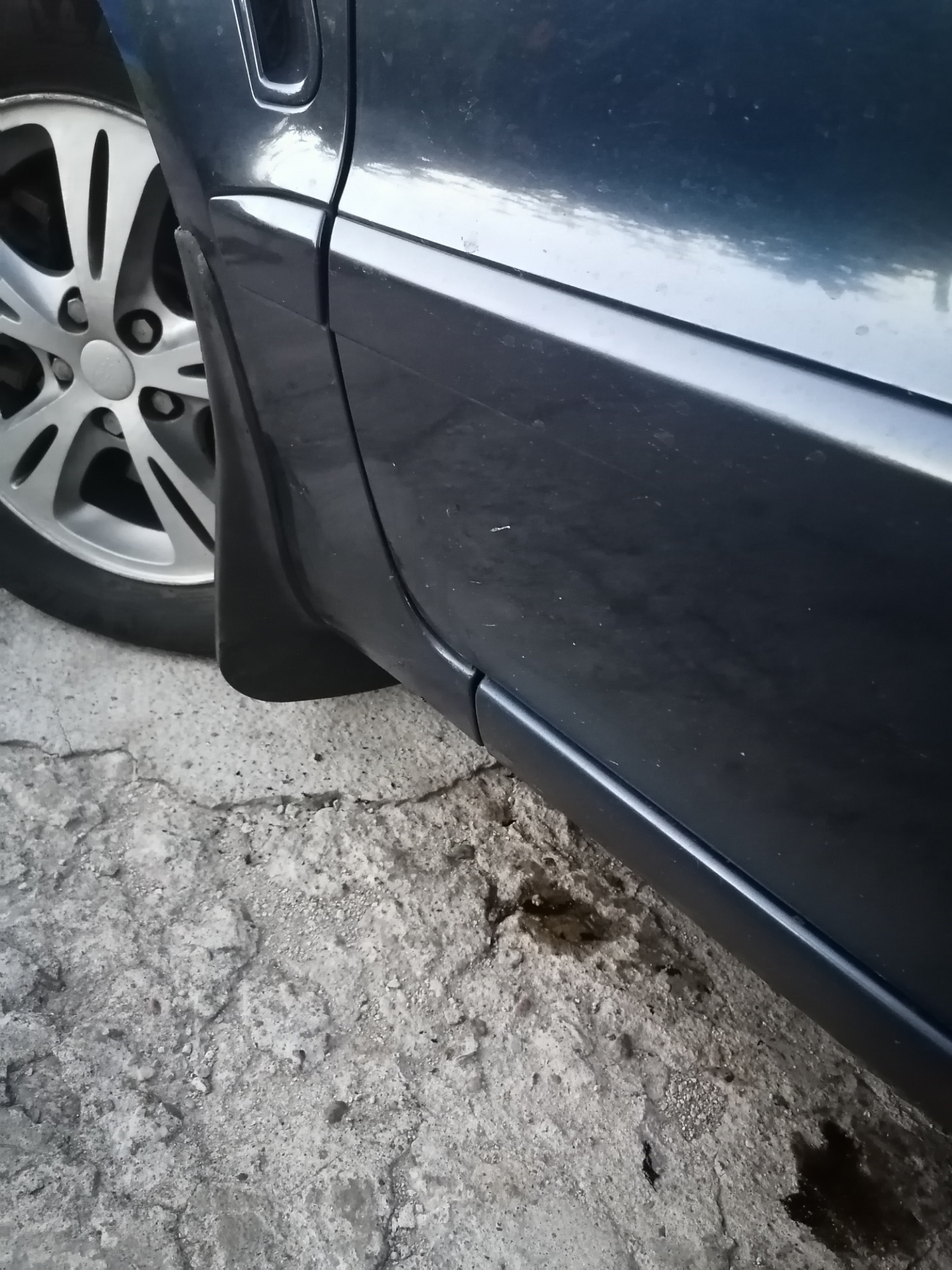 Установка брызговики. — Ford S-Max (1G), 1,8 л, 2009 года | своими ...