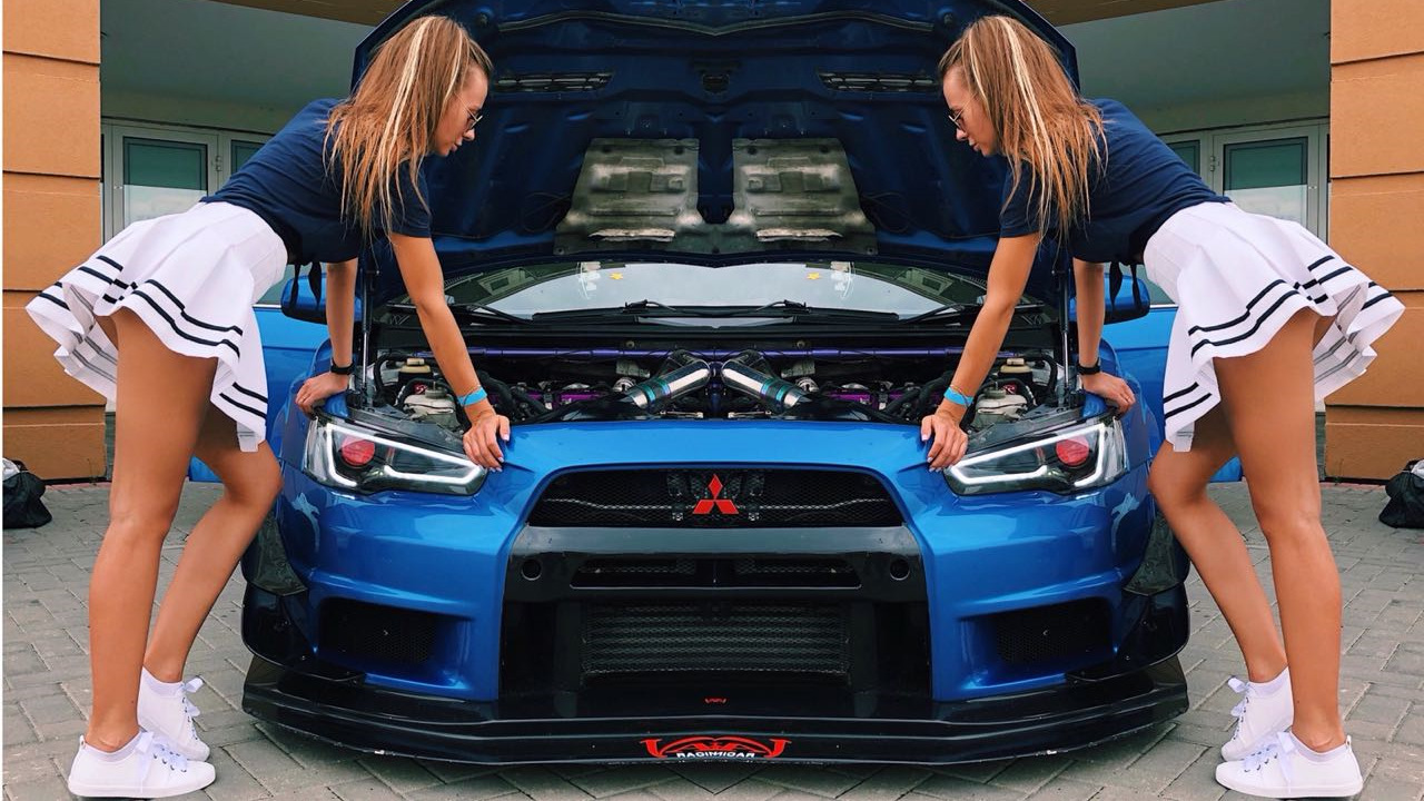 Mitsubishi Lancer девушка Evolution EVO