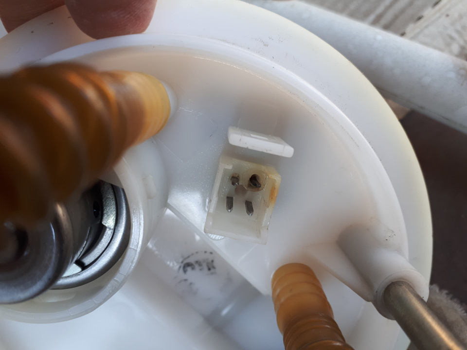 После утреннего прогрева двигателя стало плохо заводится — Lada Калина ...