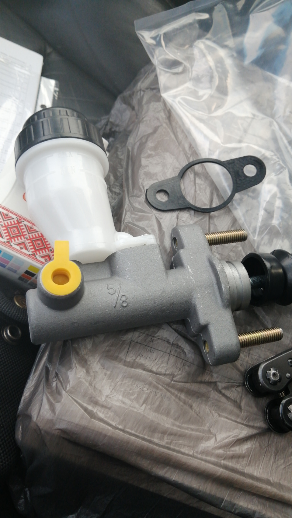 Делаем выжим сцепления мягче. — Isuzu Amigo (II), 2,2 л, 1998 года ...