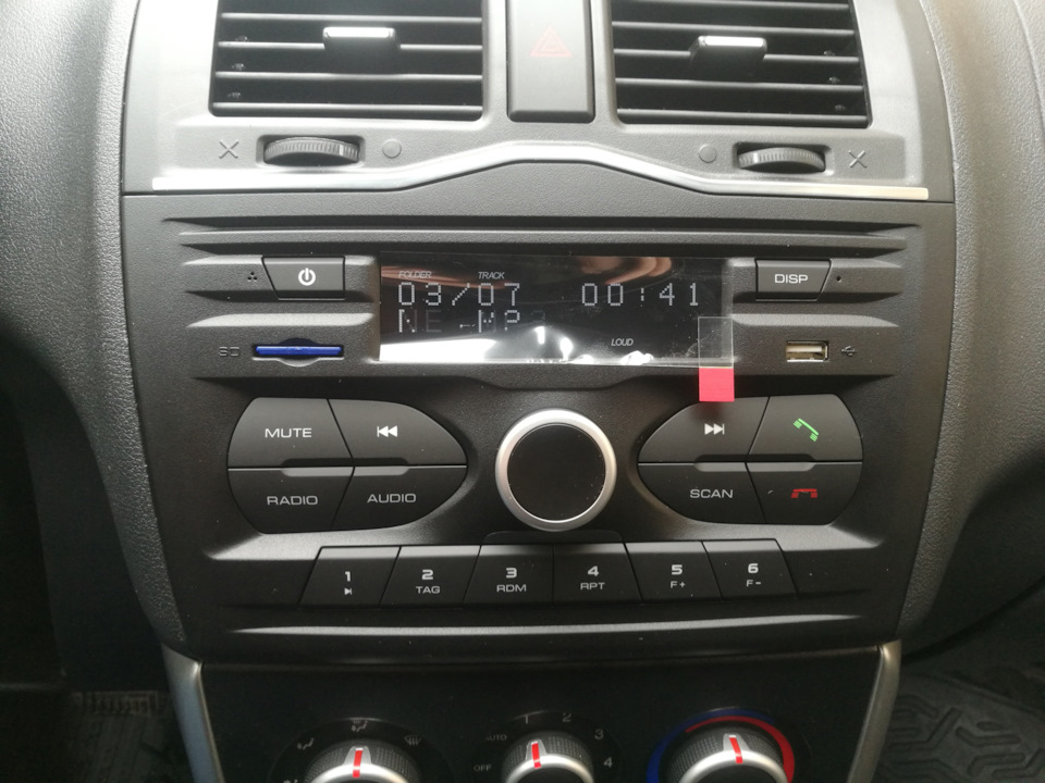 Штатная магнитола Лада Гранта FL на LADA Гранта (2-е поколение). | 5 ...