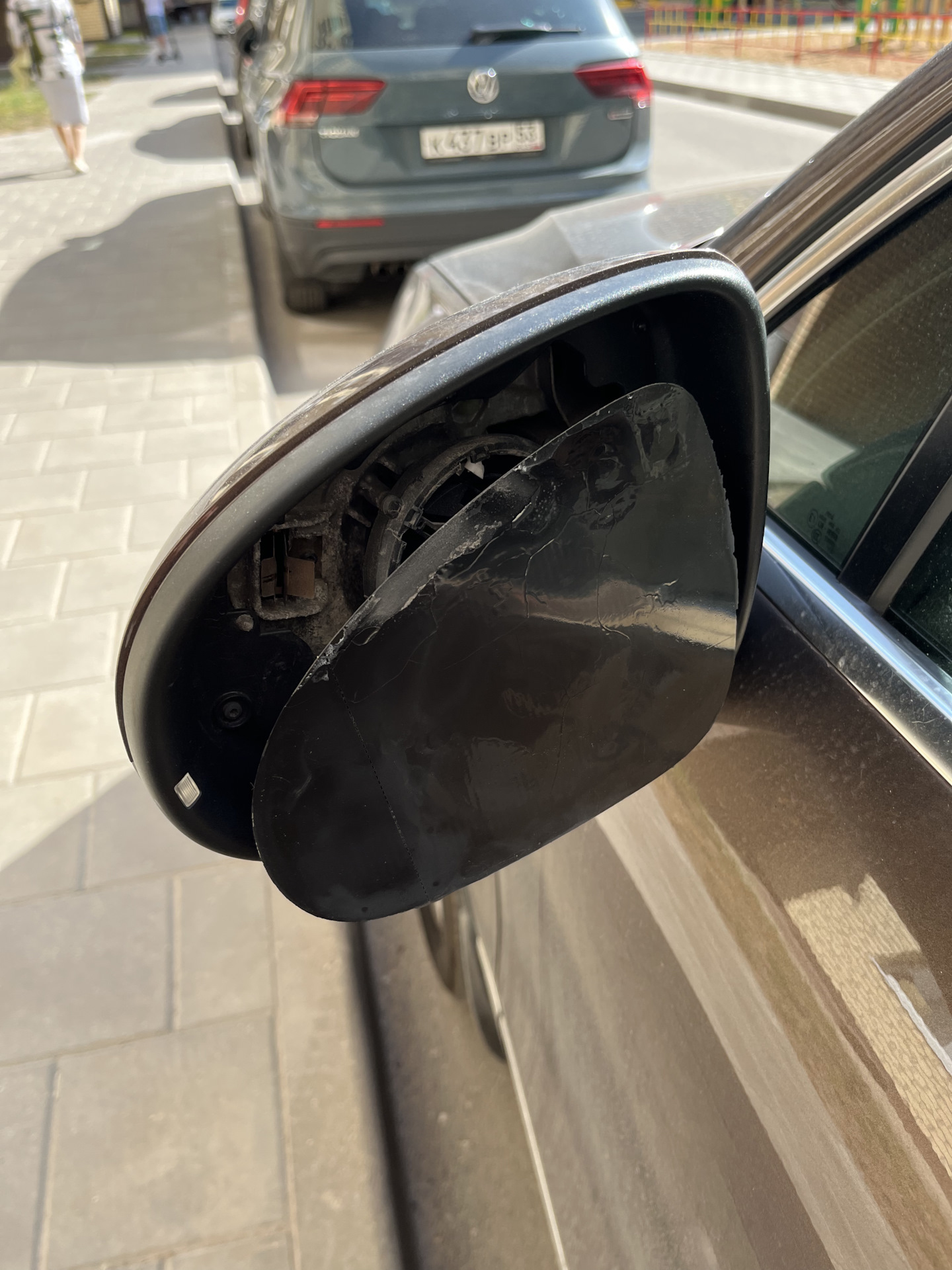 Левое зеркало заднего вида — Volkswagen Touareg (2G), 3,6 л, 2014 года ...