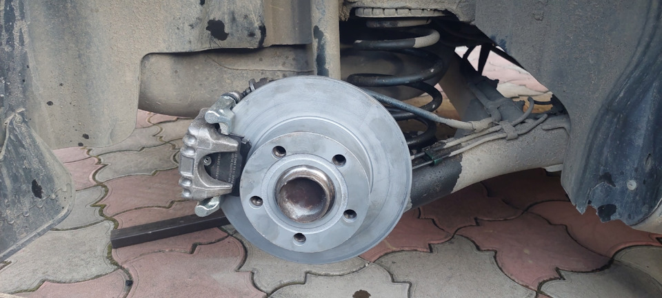 В чем сила, брат? — В тормозах — Volkswagen Passat B5, 1,8 л, 2000 года ...