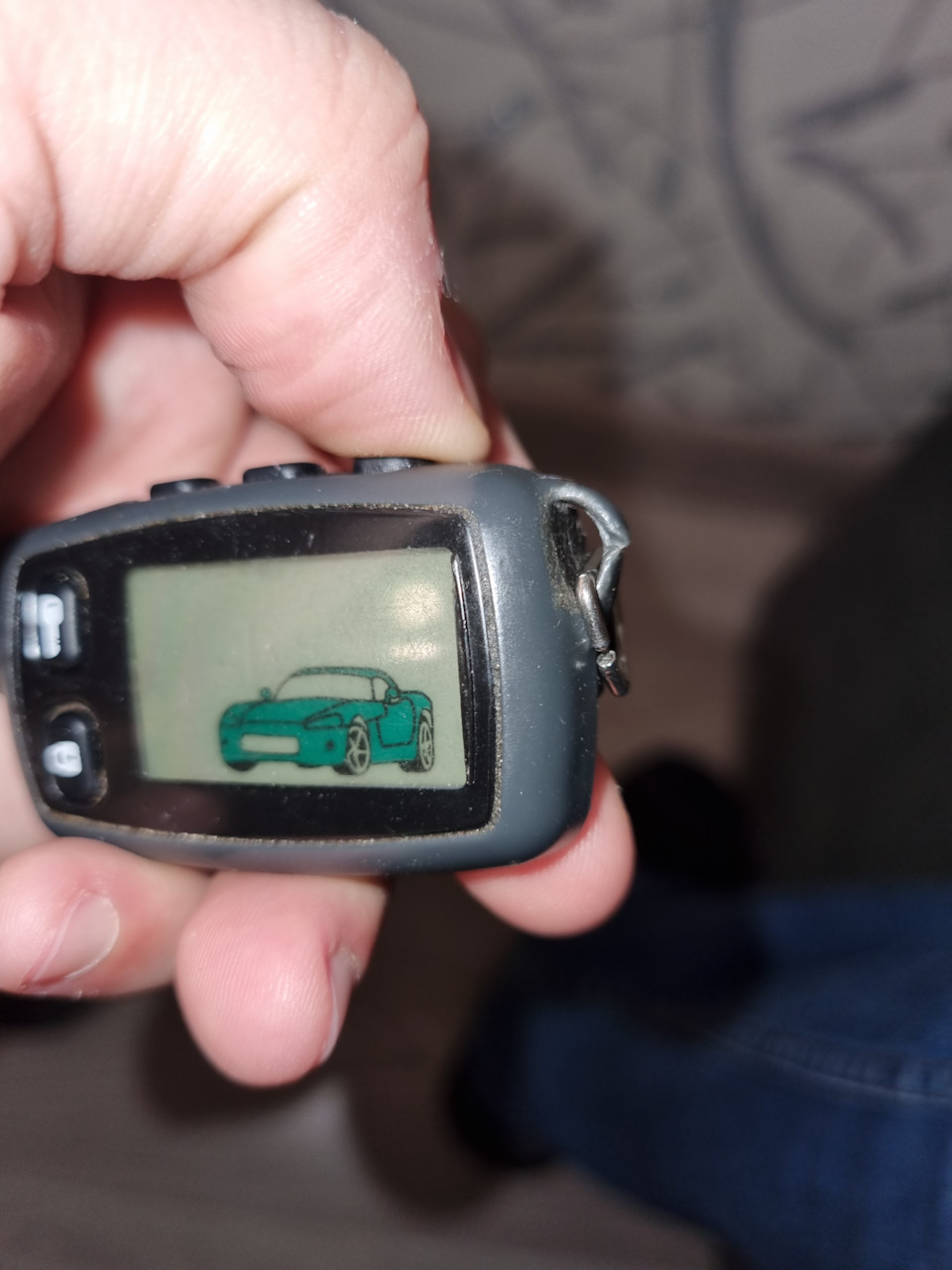 Брелок starline a61. Автомобильный брелок сигнализации. Брелок сигнализации. Пульт от сигнализации к машине mongoose. Можно ли поменять брелок от сигнализации.