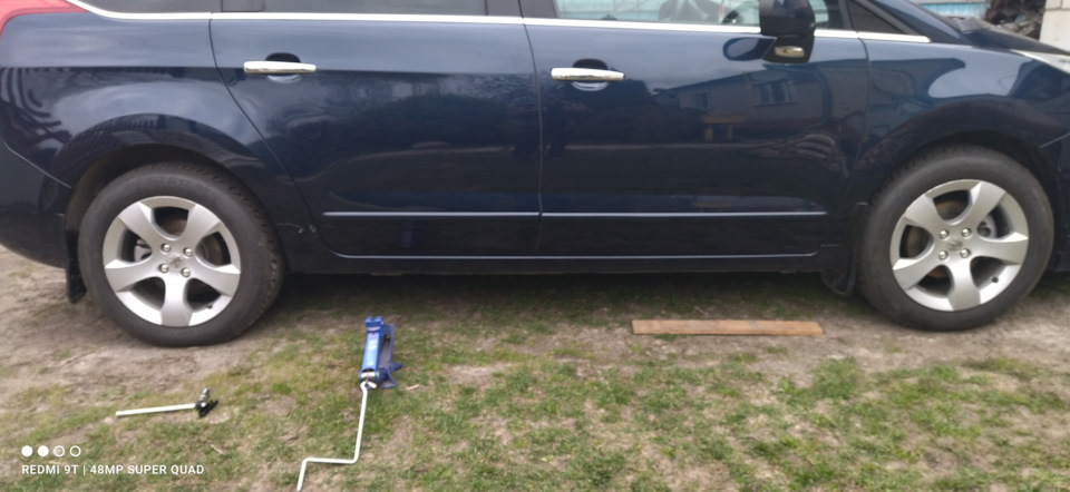 Фото в бортжурнале Peugeot 5008 (1G)