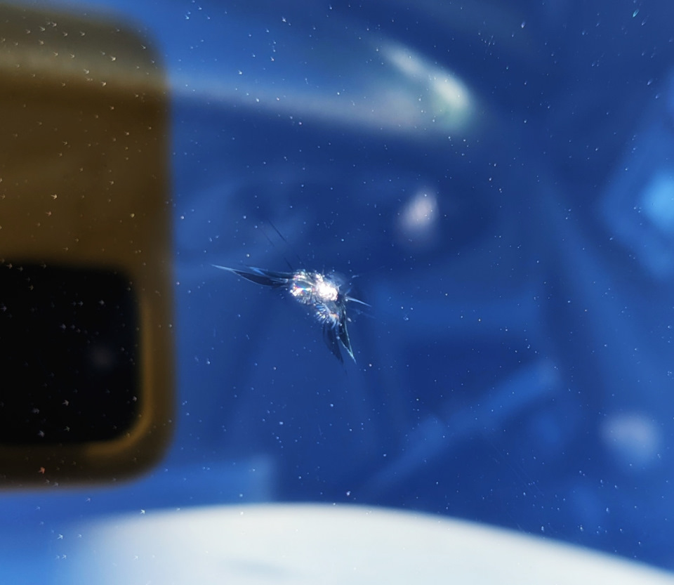 Ремонт скола на лобовом стекле — Toyota Chaser (100), 2,5 л, 1999 года ...