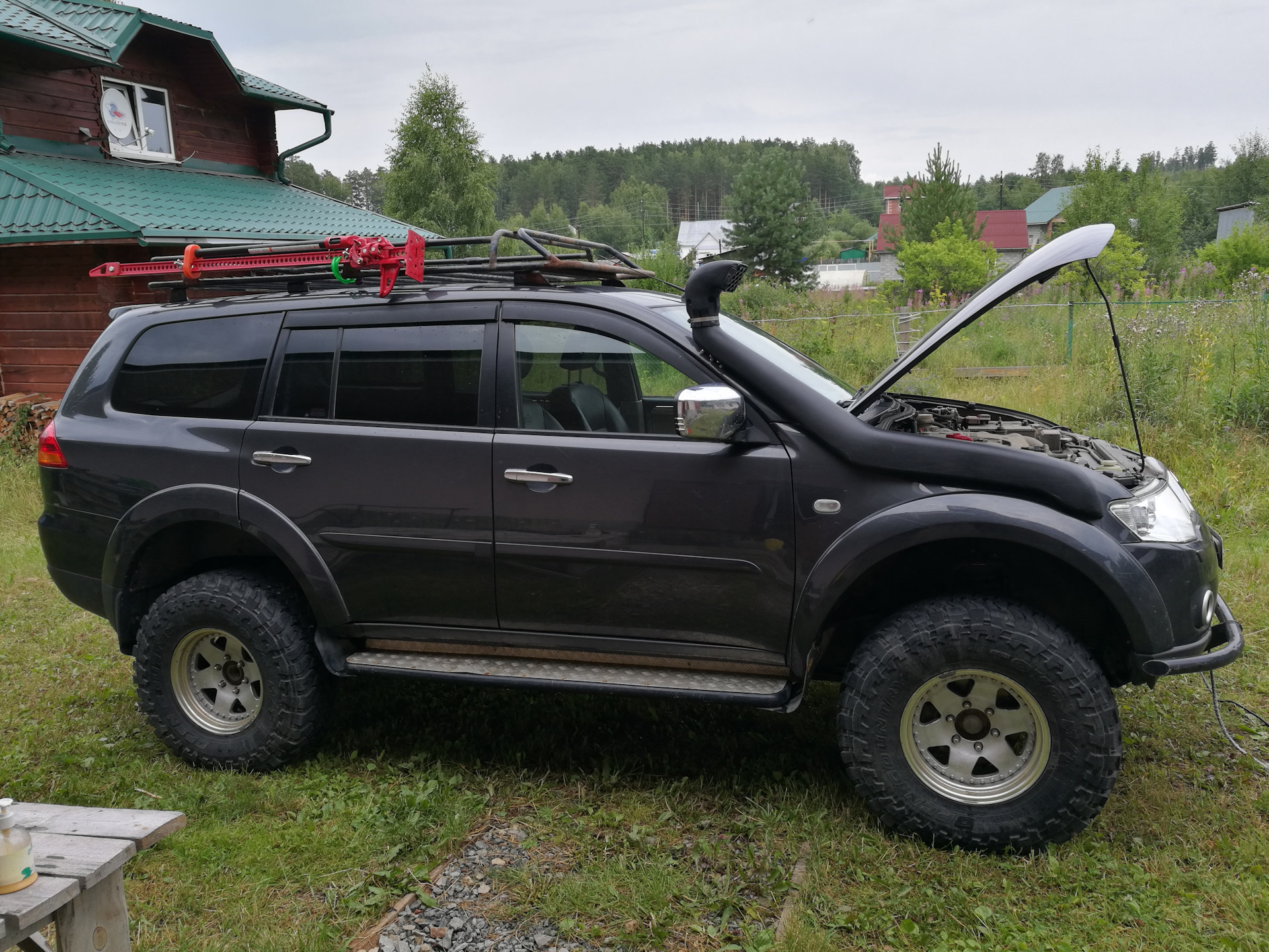 Паджеро спорт 2. Mitsubishi Pajero Sport (2g). Mitsubishi Pajero Sport на 35 колесах. Pajero Sport 2. Митсубиси Паджеро спорт 2 на 35 колесах.