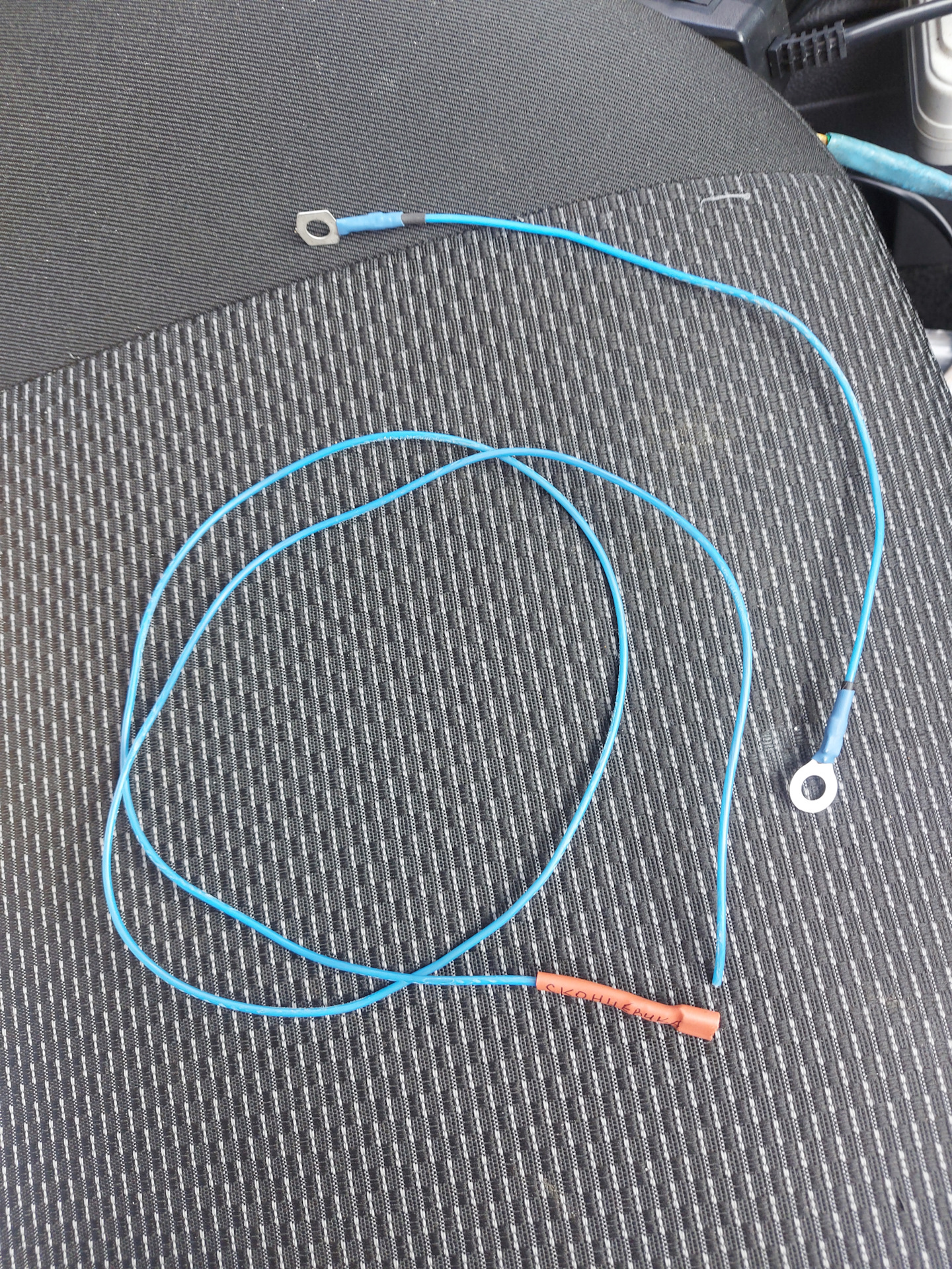 Установка подсветки бардачка в Гранту — Lada Гранта лифтбек, 1,6 л ...