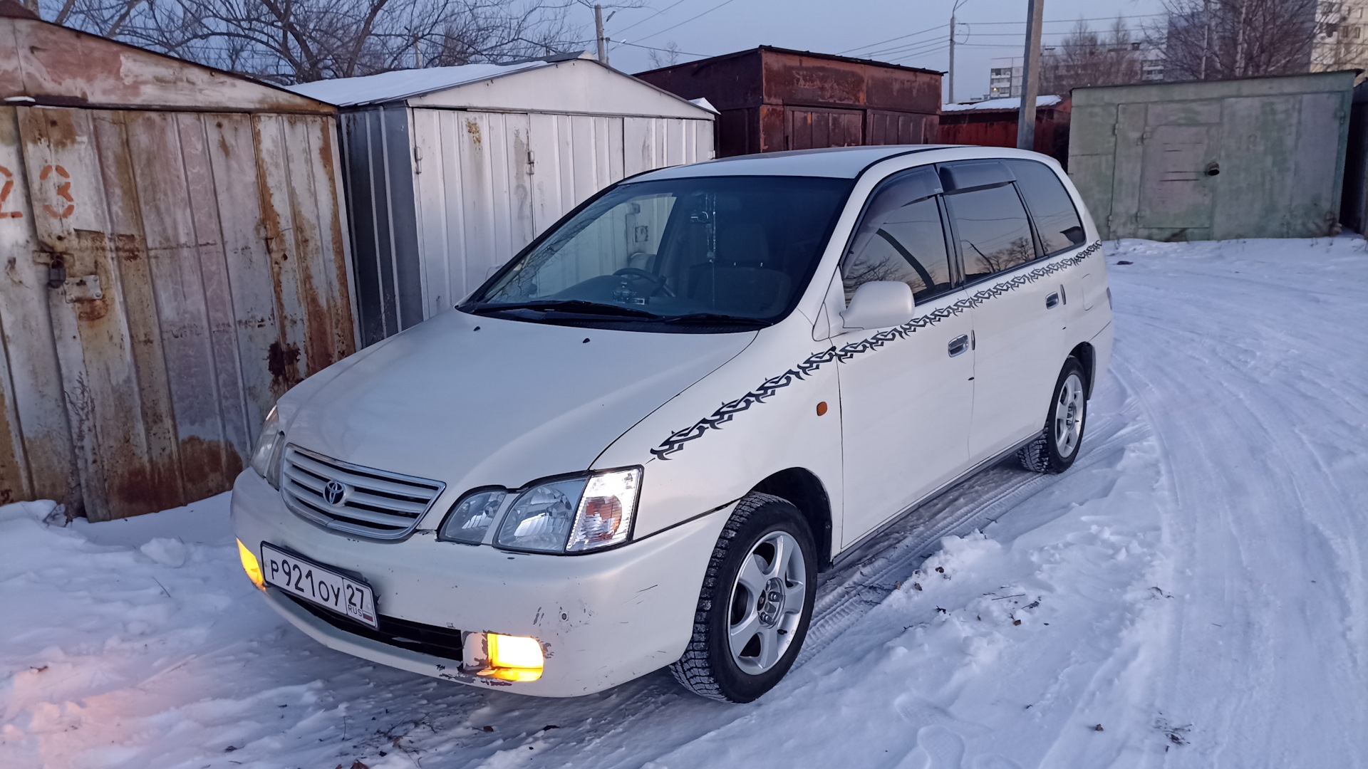 Toyota Gaia 2.0 бензиновый 1998 | Тётка с татухой на DRIVE2