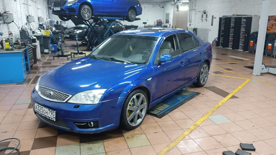 Ford Mondeo 3 0 MT st220