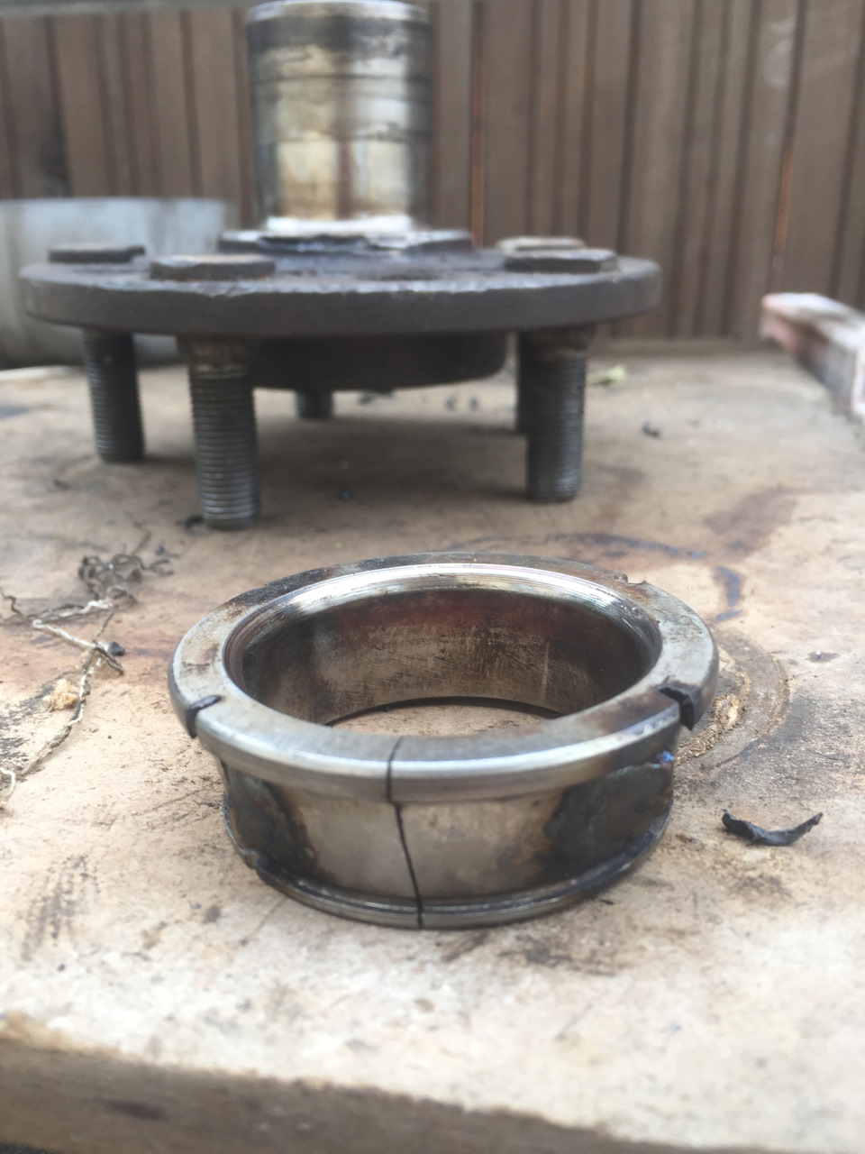 Явно видно трещину. — SsangYong Rexton (2G)