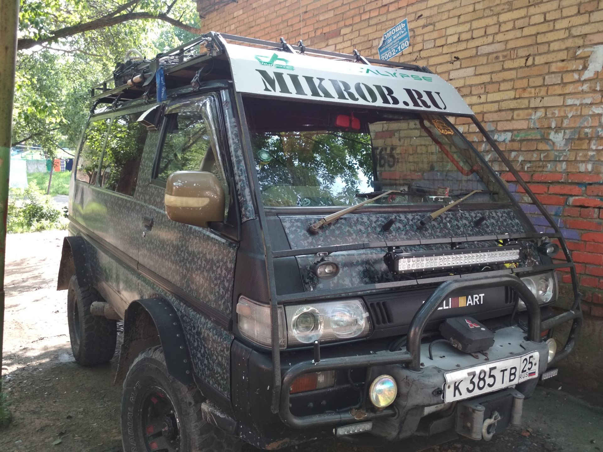 Delica 25. Delica p35w. Mitsubishi Delica 4x4. Митсубиси Делика 35w. Делика кирпич p25w.