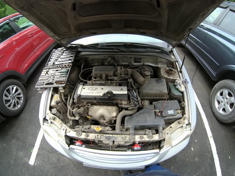 Замена маслосъемных колпачков — Hyundai Accent (2G), 1,5 л, 2004 года ...