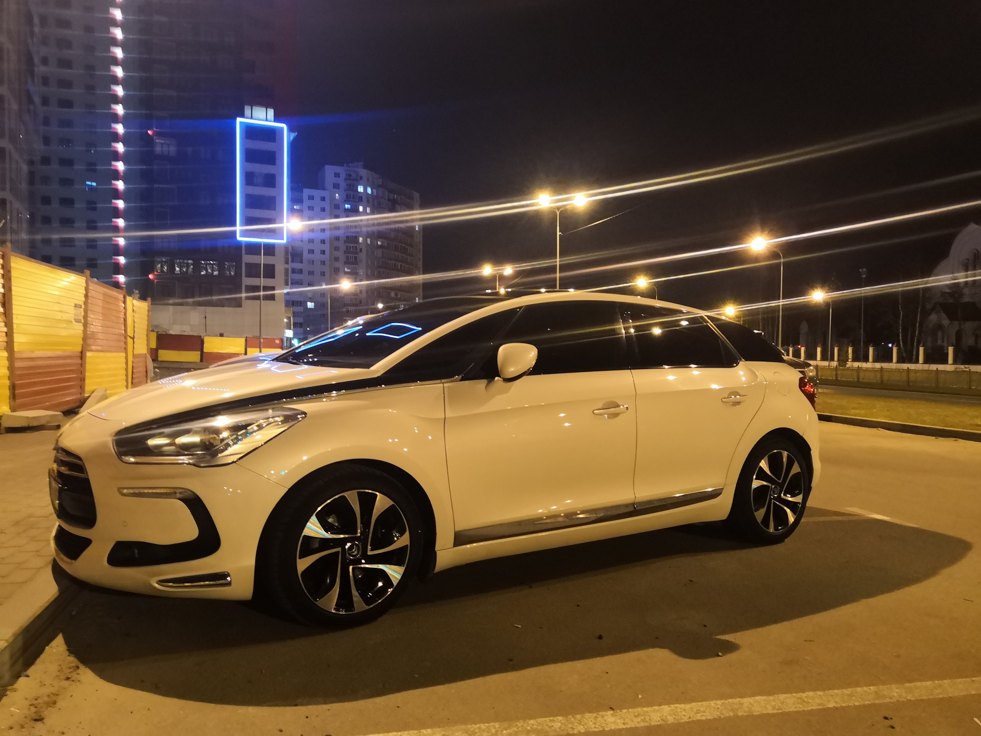 Citroen ds5 шильдик