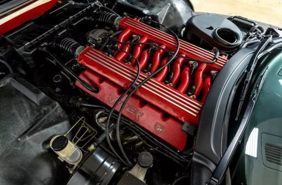 Двигатель dodge Viper v10