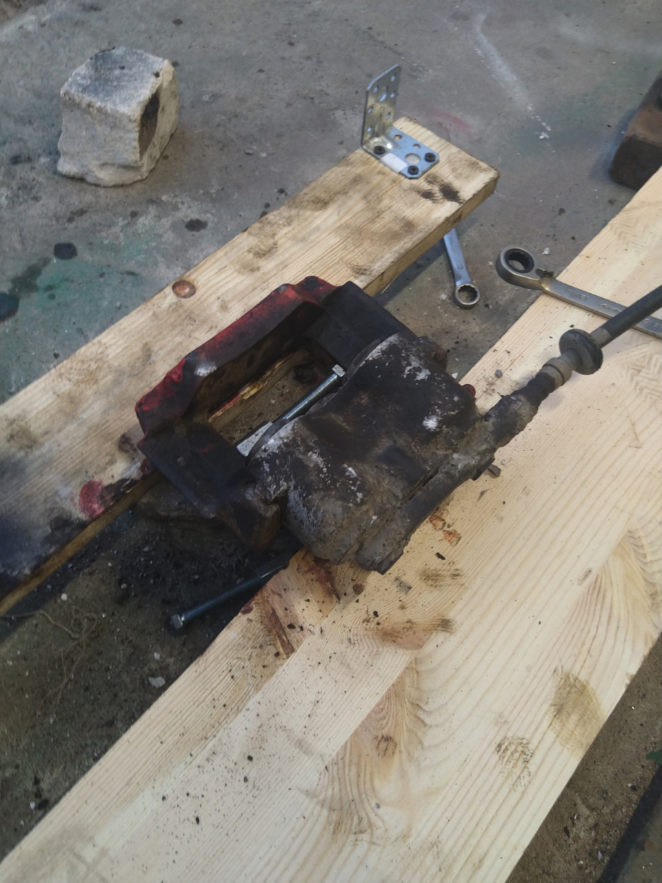 Подскажите идиоту: Установка сигнализации и концевики дверей и капота ...