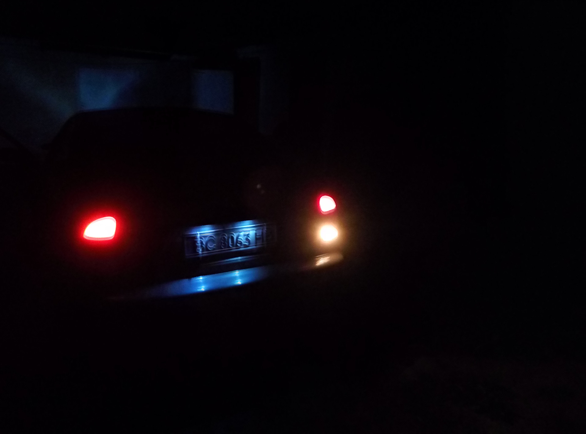 Acura mdx 2 лампочки заднего хода. Яркий задний ход. Яркий задний ход гранта. Яркий задний ход. Лампы стоп + габарит задний приора.