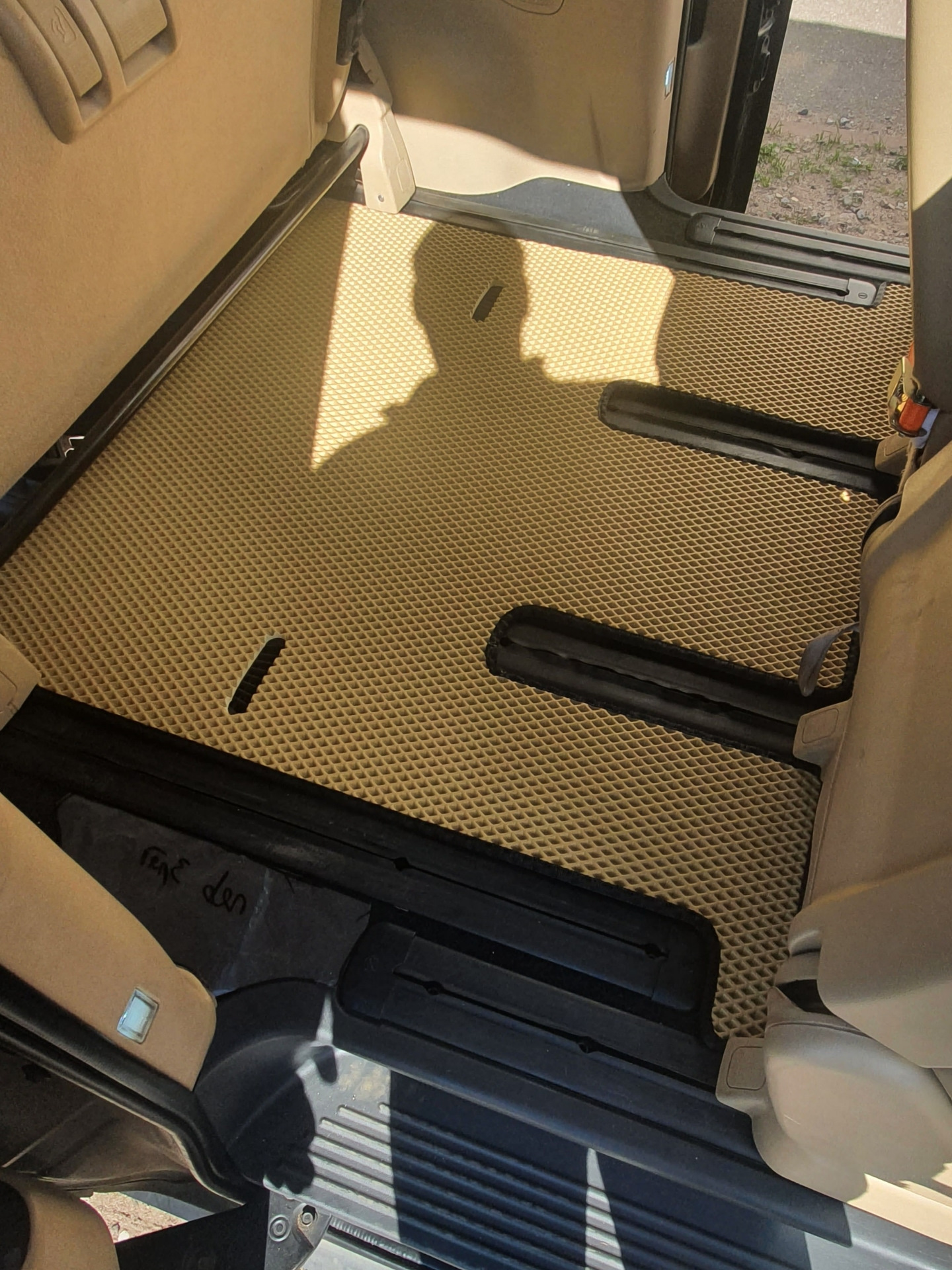 Замена колодок задних барабанных тормозов на 66т. — Renault Sandero ...