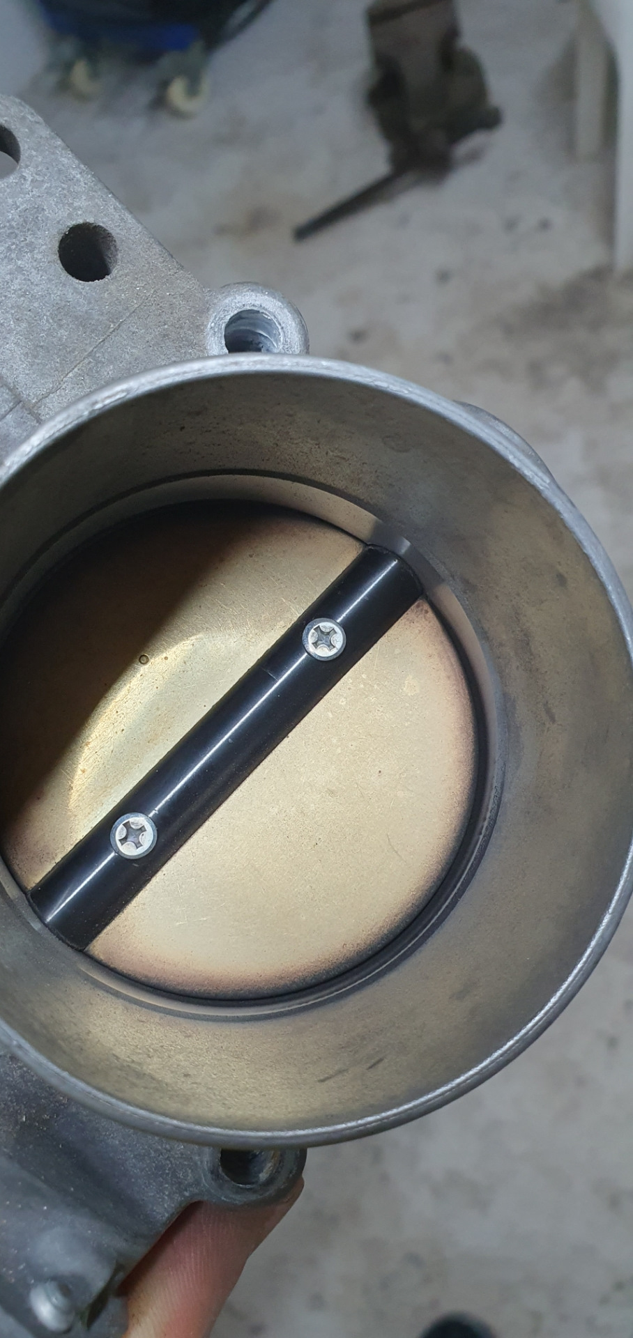 Обломило свечу зажигания — Volvo V50, 2,4 л, 2008 года | плановое ТО ...