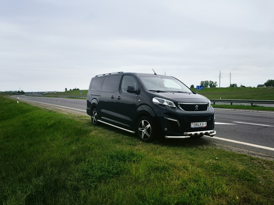 Пежо тревеллер бу. Peugeot traveller 2014. Пежо Тревеллер сервисная книжка.