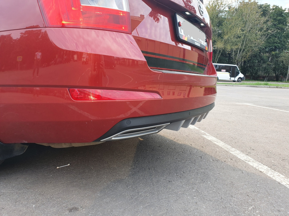 Бампер RS и диффузор Milotec — Skoda Octavia Combi A7 Mk3, 1,8 л, 2016 ...
