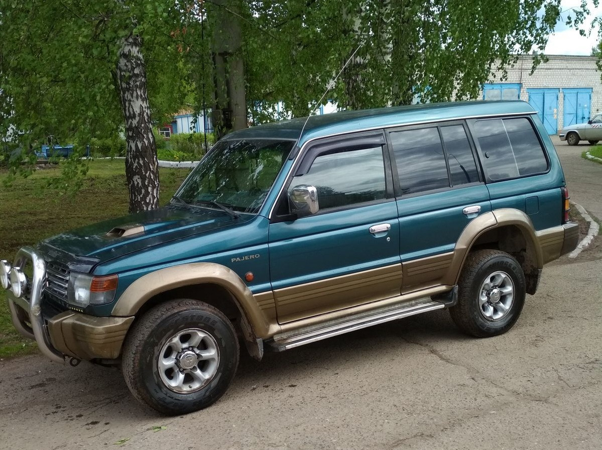 Мицубиси дизель отзывы. Mitsubishi Pajero 1997. Митсубиси Паджеро 2 2.8 дизель. Митсубиси Паджеро 1997 дизель. Митсубиси Паджеро 2 дизель 2.5.