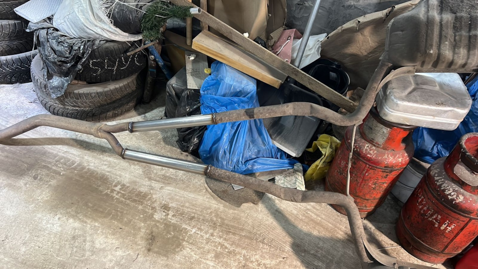 Ничего лишнего, только трубы — Audi A4 (B7)