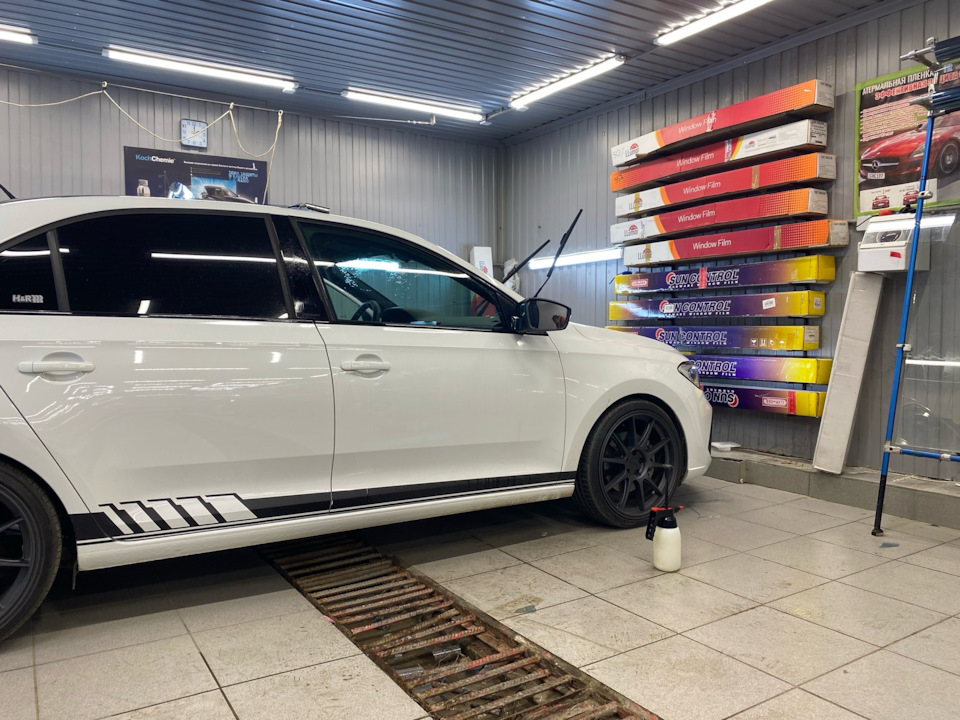 Атермальная тонировка Llumar 80 air на переднюю полусферу — Volkswagen ...