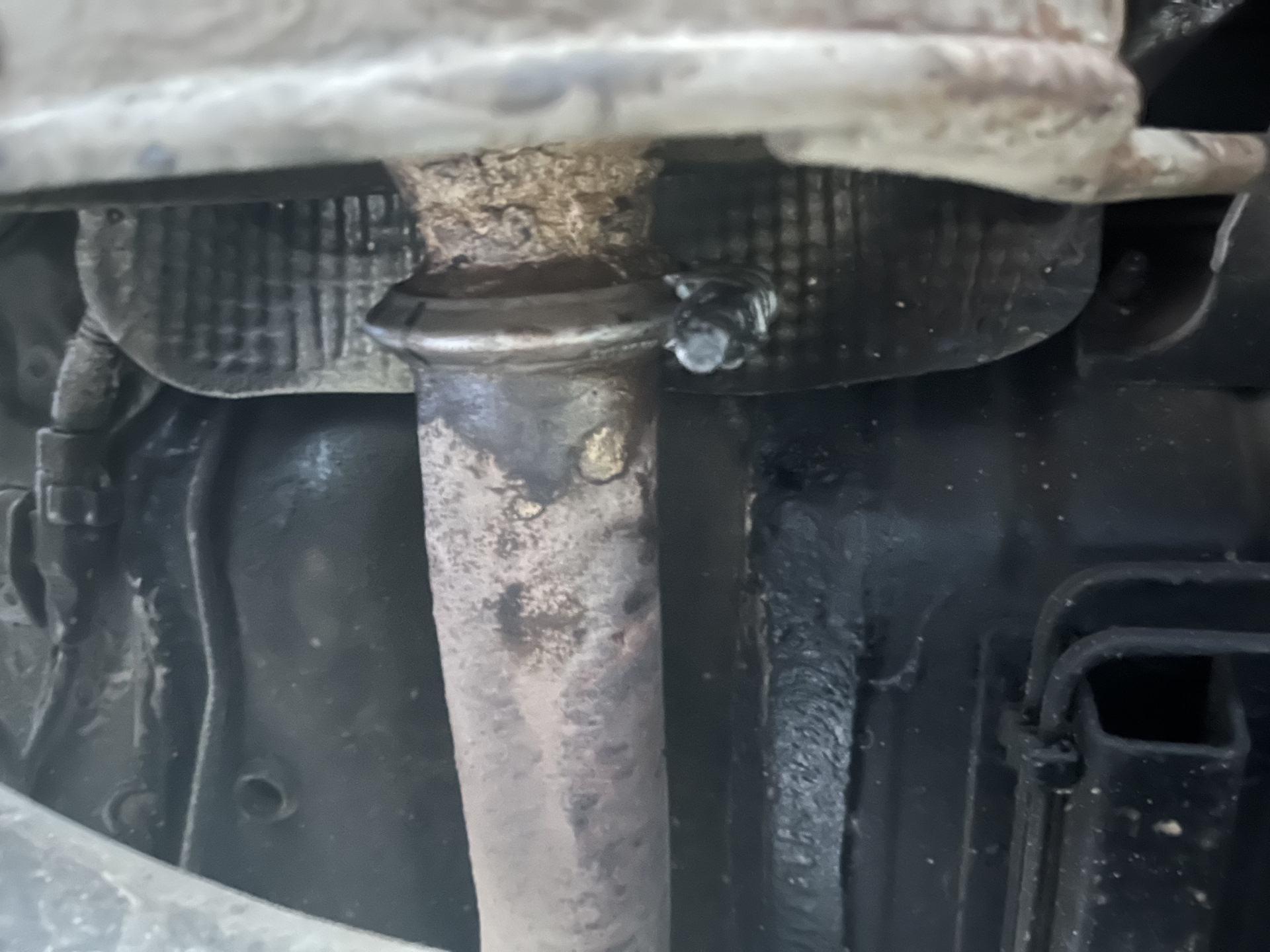 Замена хомута задней банки глушителя — Peugeot 307 SW, 2 л, 2003 года ...