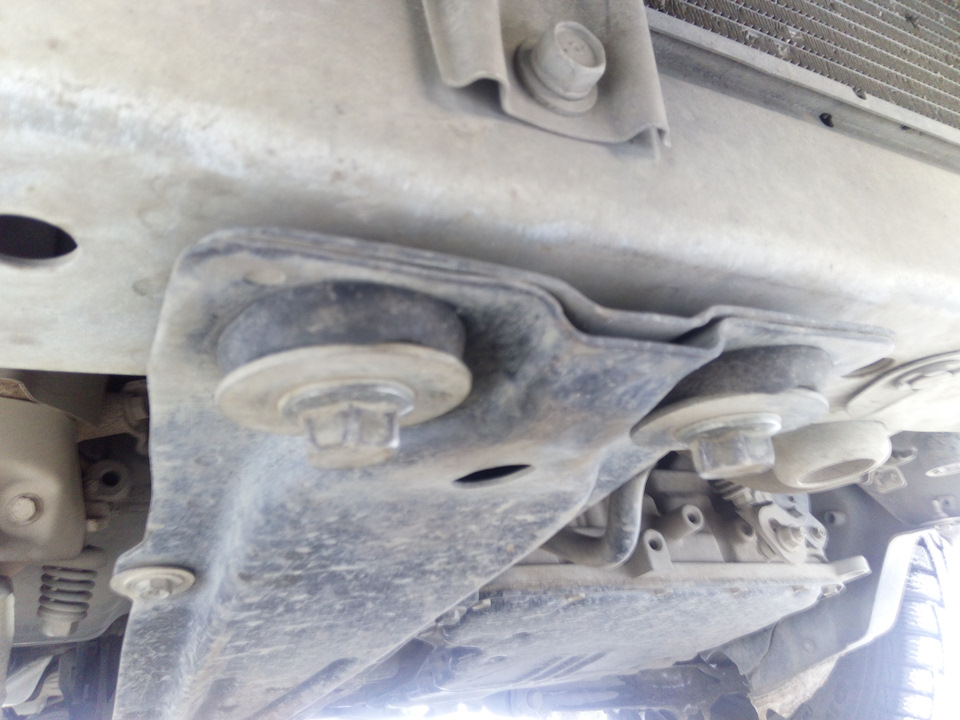 Пришли с Японии запчасти . И заменил жидкость в гидроусилителе руля с ...