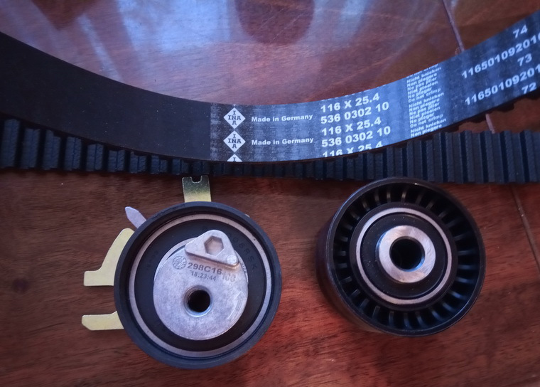 Ролики и ремень — Ford Galaxy (Mk III). Запчасти на фото: 536030210